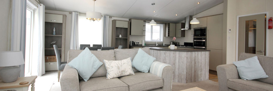 CM44 Atlas Lilac Lodge