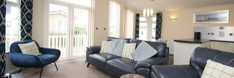 CC21 Seaway Lodge lounge